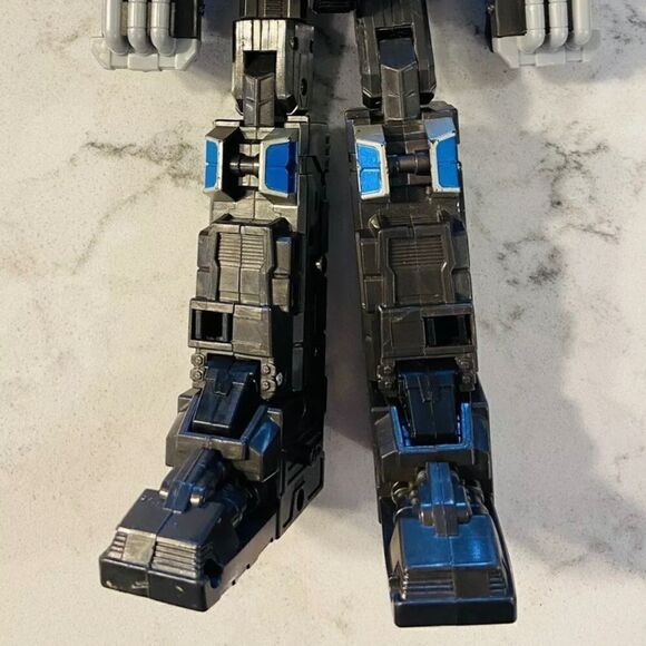 2004 Transformer Hasbro Cyzertron Optimus Prime Collectable - Picture 11 of 12